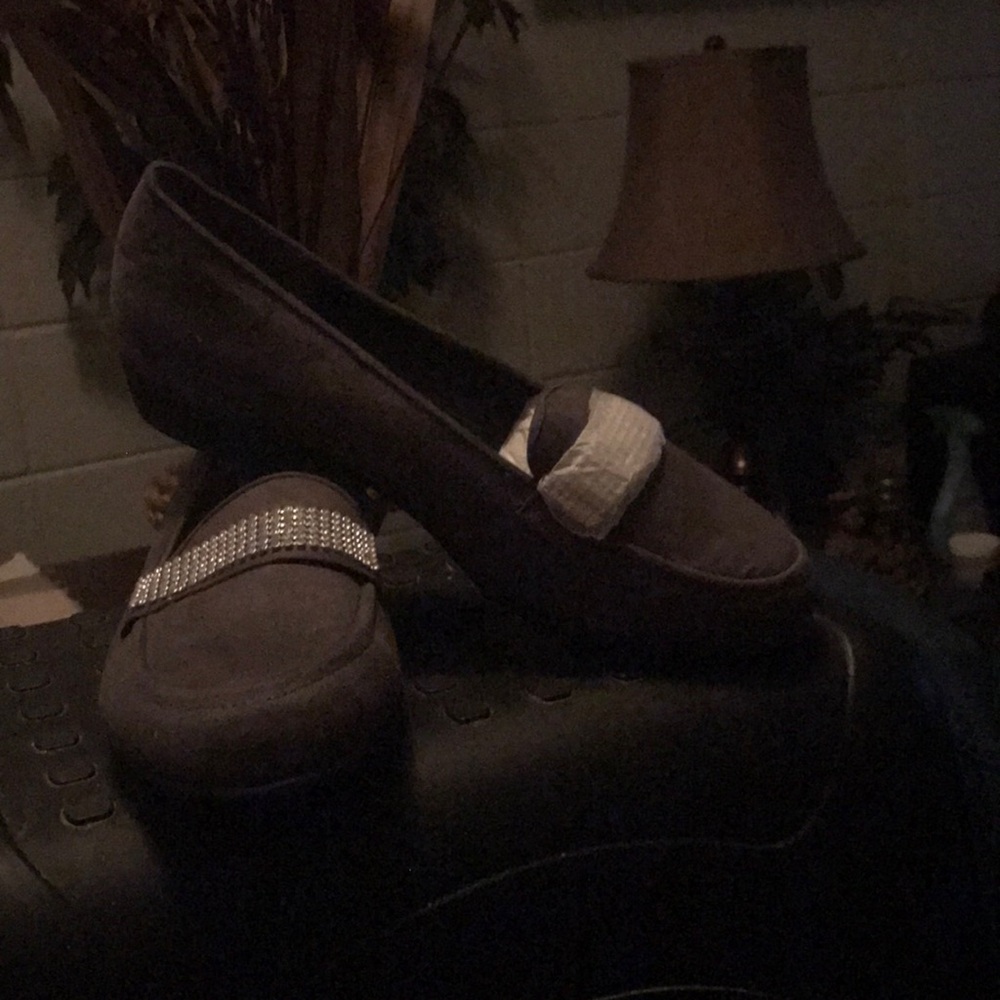 ComfortView gray suede casual/dress shoe NWT never worn..size 11W